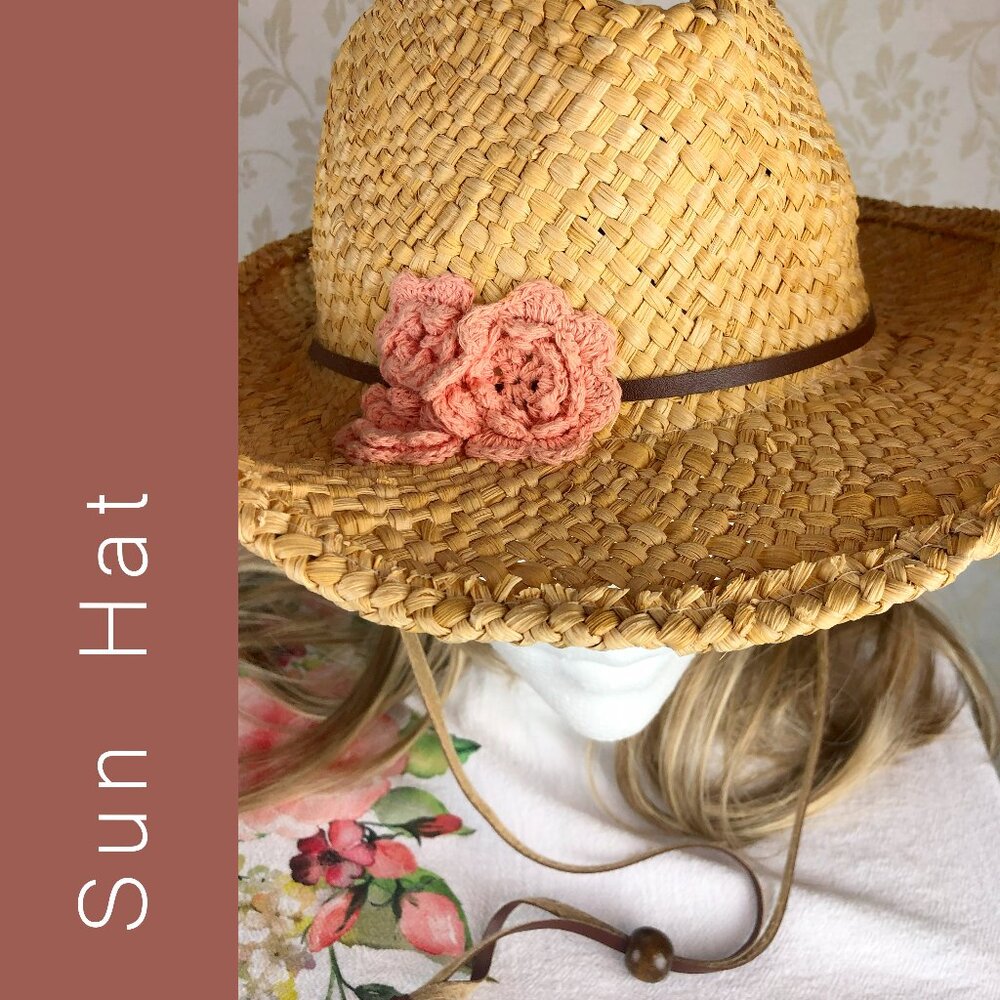 Straw Sun hat with crochet flowers / leather band /wood bead / leather strap